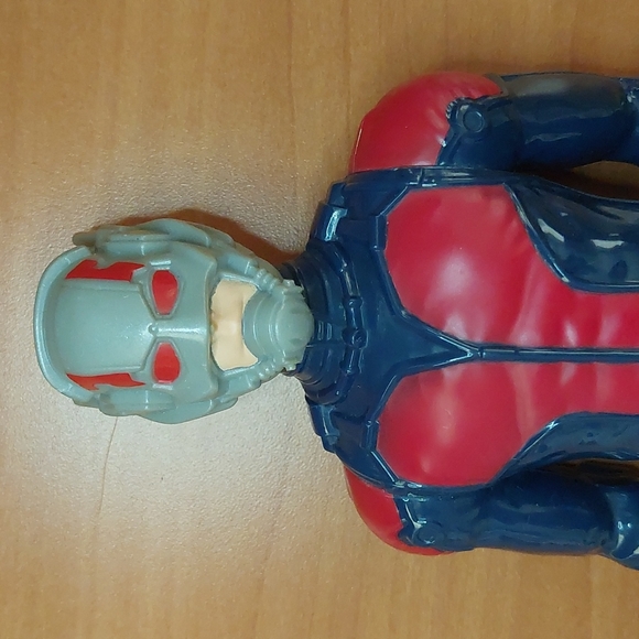Hasbro marvel Titan hero series Ant-Man 12-in action figure. Great condition! - Picture 3 of 10
